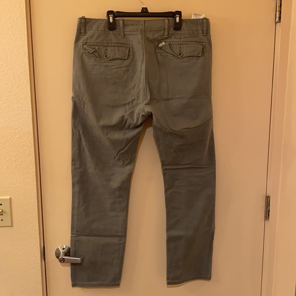 Levi’s Chino Pants - Picture 4 of 6